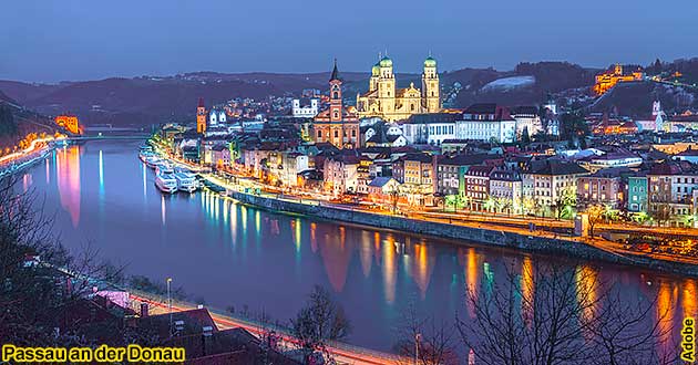 Weihnachtsmarkt-Reisen Passau an der Donau 2024 2025 in Bayern, Passauer Christkindlmarkt vor dem Dom St. Stephan